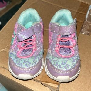 Toddler Girl Size 8 Memory Foam Sneakers
